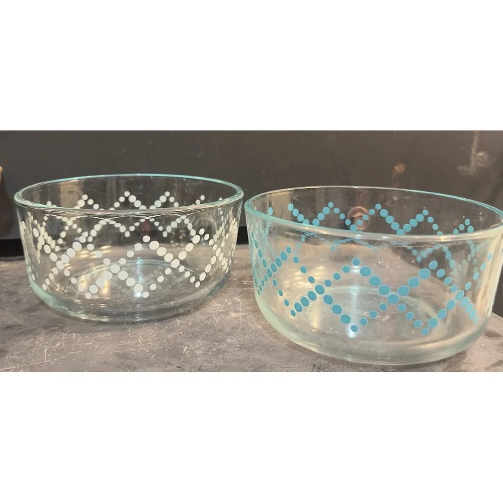 Set Of 2 Pyrex 1 Qt Bowl Aqua Blue White Diamond Dots Pattern Retro Kitchen 7201